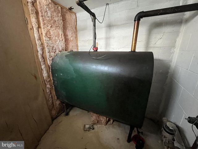 2 E NEW MARKET ST, Freeburg, PA 17827