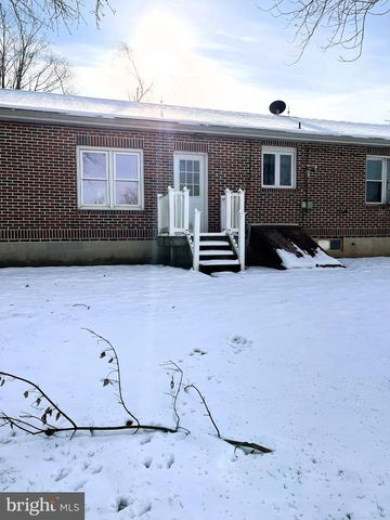 2 E NEW MARKET ST, Freeburg, PA 17827