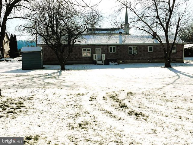 2 E NEW MARKET ST, Freeburg, PA 17827