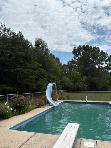 159 Laurell Drive, Eden, NC 27288