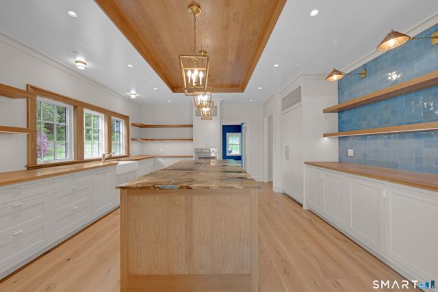 158 West Quasset Road, Woodstock, CT 06281