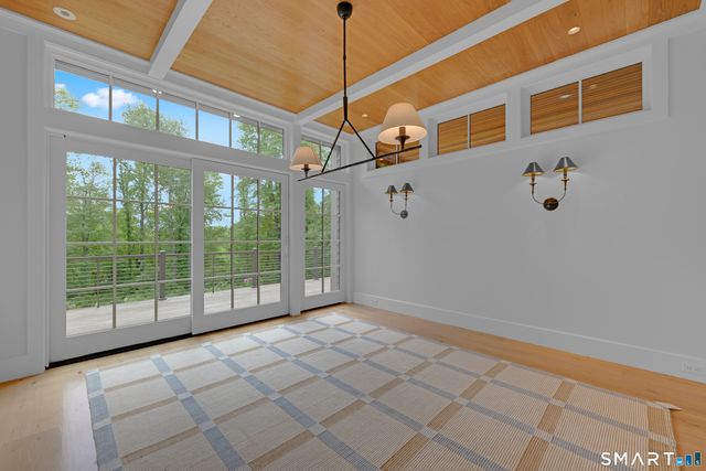 158 West Quasset Road, Woodstock, CT 06281