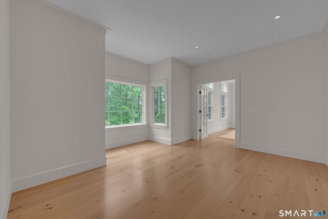 158 West Quasset Road, Woodstock, CT 06281