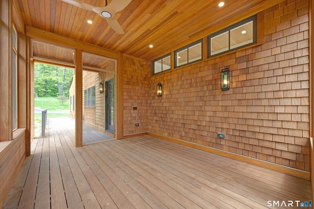 158 West Quasset Road, Woodstock, CT 06281