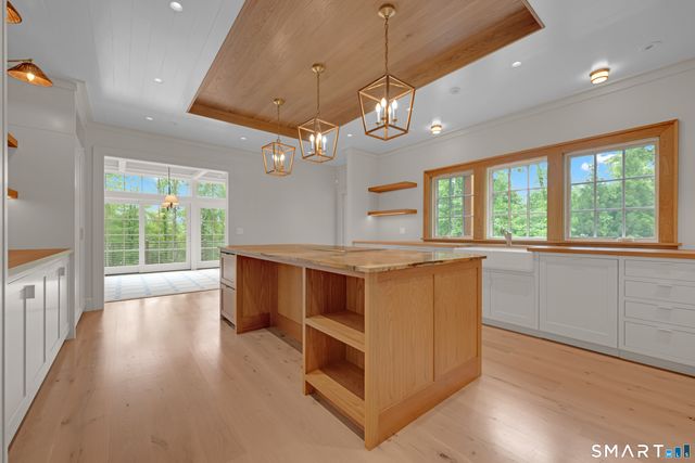 158 West Quasset Road, Woodstock, CT 06281