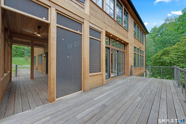 158 West Quasset Road, Woodstock, CT 06281
