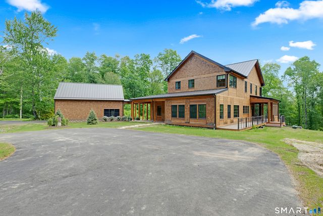 158 West Quasset Road, Woodstock, CT 06281