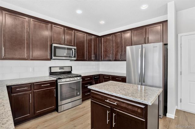 15423 W 65th Avenue B, Arvada, CO 80007
