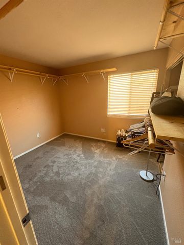 1100 Camellia Ln, Suisun City, CA 94585