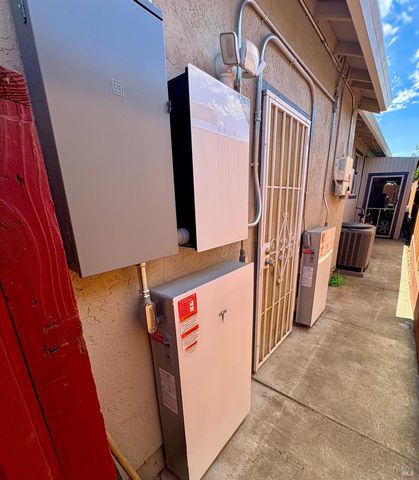 1100 Camellia Ln, Suisun City, CA 94585