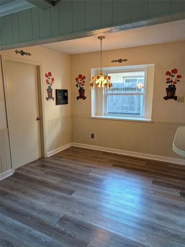 2807 Triway Lane, Houston, TX 77043