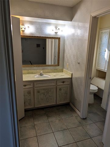 2807 Triway Lane, Houston, TX 77043