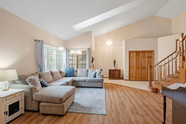 9 Lake Katherine Drive, Palos Heights, IL 60463