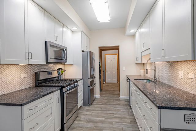 9 Lake Katherine Drive, Palos Heights, IL 60463