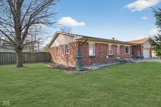 680 Colonial Way, Greenwood, IN 46142