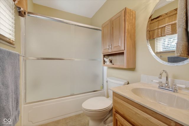 680 Colonial Way, Greenwood, IN 46142