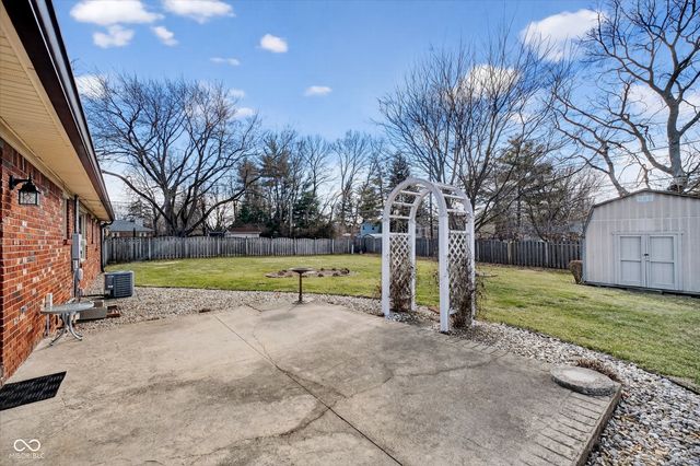 680 Colonial Way, Greenwood, IN 46142