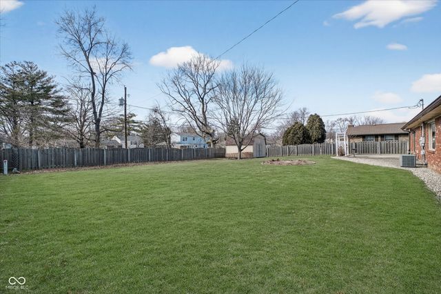 680 Colonial Way, Greenwood, IN 46142