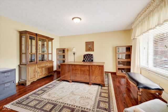 680 Colonial Way, Greenwood, IN 46142