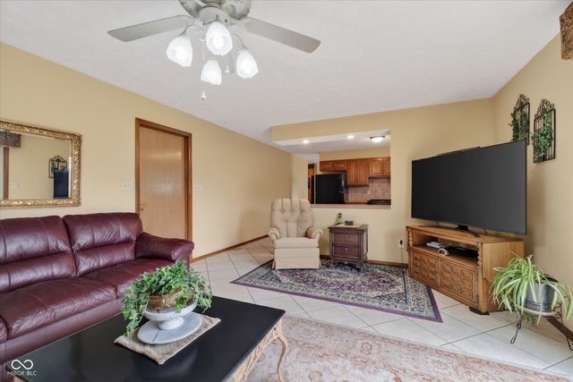 680 Colonial Way, Greenwood, IN 46142