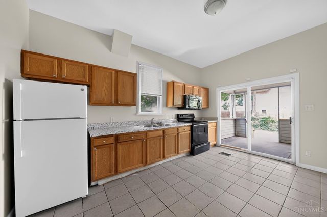 6718 E Ledge Street, Cincinnati, OH 45227