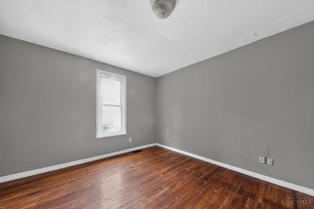 6718 E Ledge Street, Cincinnati, OH 45227
