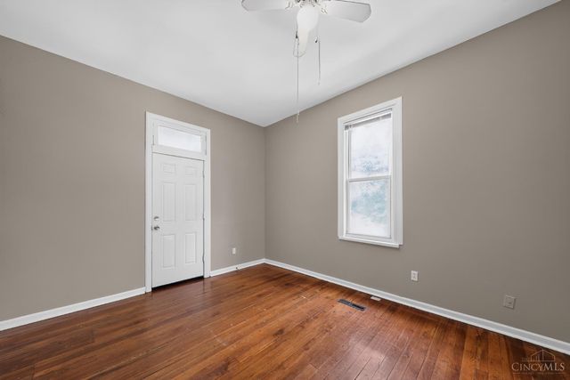 6718 E Ledge Street, Cincinnati, OH 45227