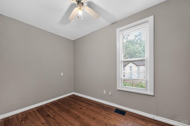 6718 E Ledge Street, Cincinnati, OH 45227