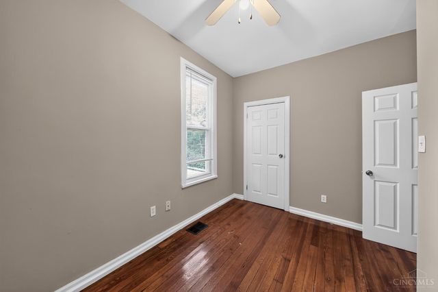 6718 E Ledge Street, Cincinnati, OH 45227