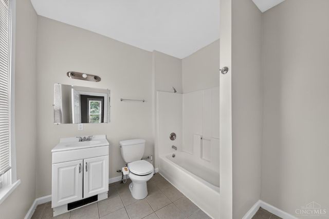 6718 E Ledge Street, Cincinnati, OH 45227