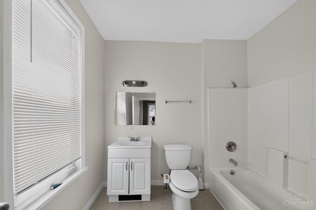 6718 E Ledge Street, Cincinnati, OH 45227