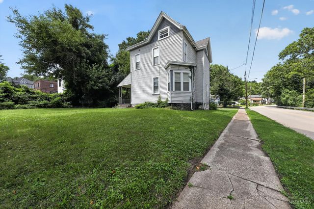 6718 E Ledge Street, Cincinnati, OH 45227