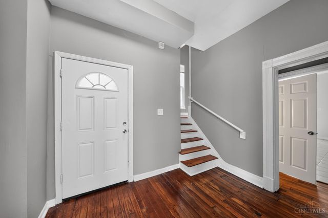 6718 E Ledge Street, Cincinnati, OH 45227
