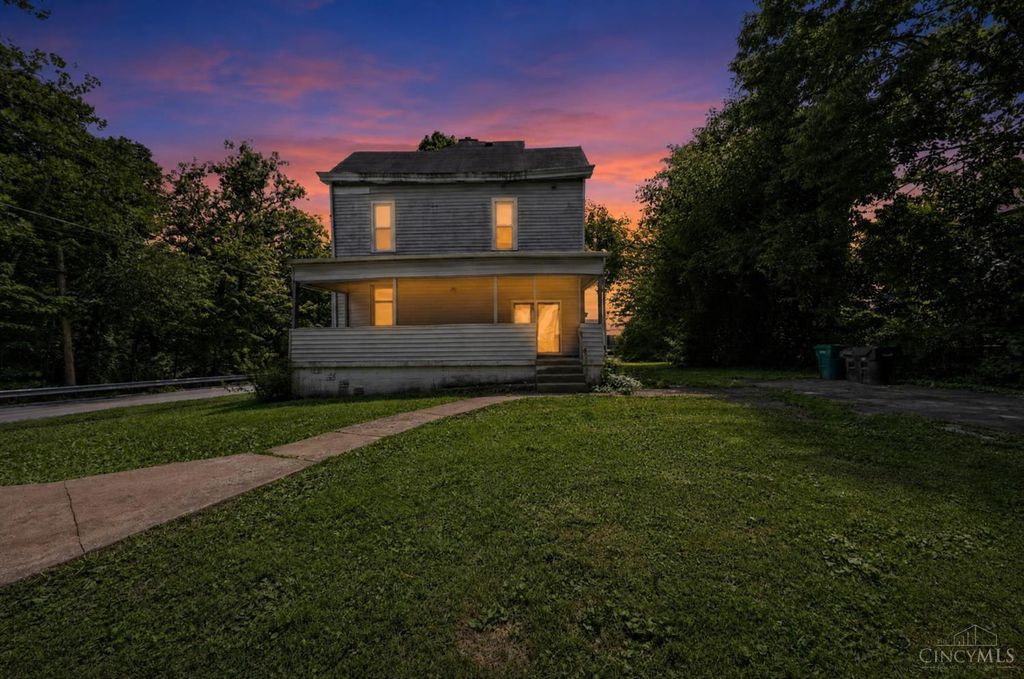 6718 E Ledge Street, Cincinnati, OH 45227