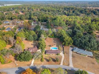 2211 Bourgogne Drive, Tallahassee, FL 32308