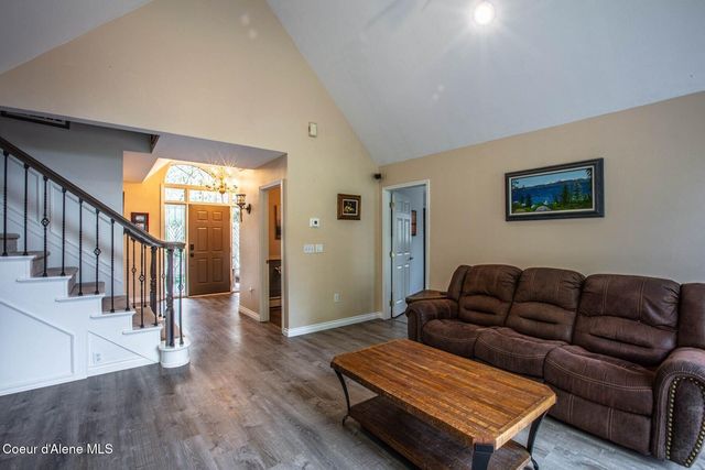 735 Whiskey Jack Circle, Sandpoint, ID 83864