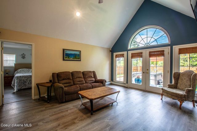 735 Whiskey Jack Circle, Sandpoint, ID 83864