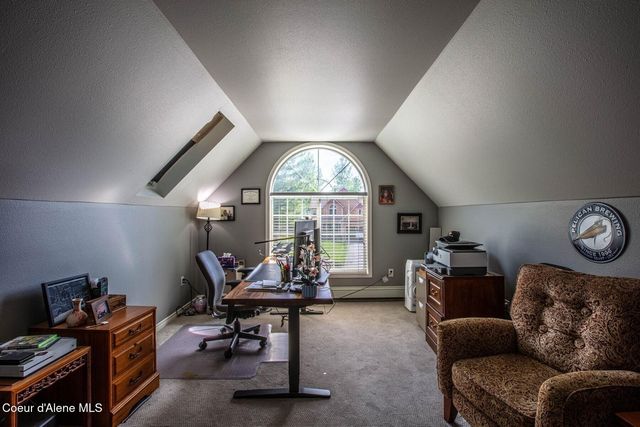 735 Whiskey Jack Circle, Sandpoint, ID 83864