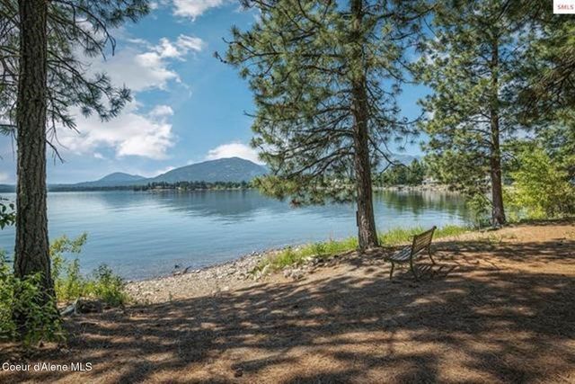 735 Whiskey Jack Circle, Sandpoint, ID 83864