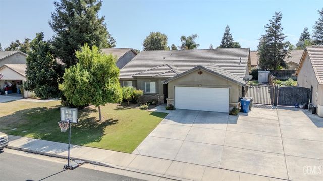 11713 Darlington Avenue, Bakersfield, CA 93312