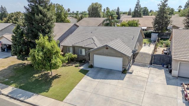 11713 Darlington Avenue, Bakersfield, CA 93312