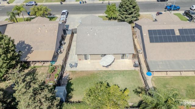 11713 Darlington Avenue, Bakersfield, CA 93312