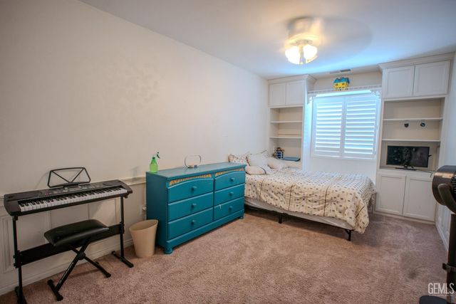 11713 Darlington Avenue, Bakersfield, CA 93312