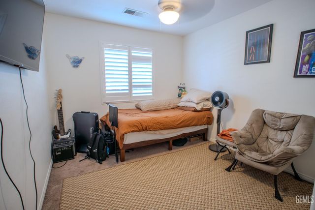 11713 Darlington Avenue, Bakersfield, CA 93312