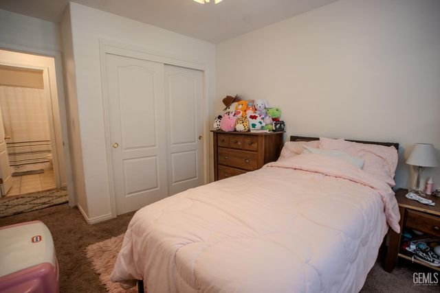 11713 Darlington Avenue, Bakersfield, CA 93312