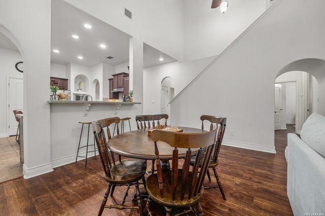 8330 WAYSIDE CRK, San Antonio, TX 78255