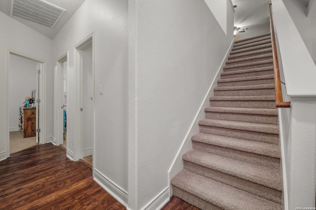 8330 WAYSIDE CRK, San Antonio, TX 78255