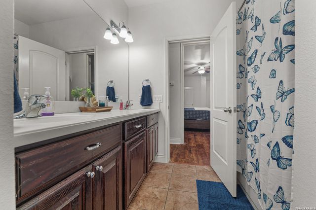 8330 WAYSIDE CRK, San Antonio, TX 78255