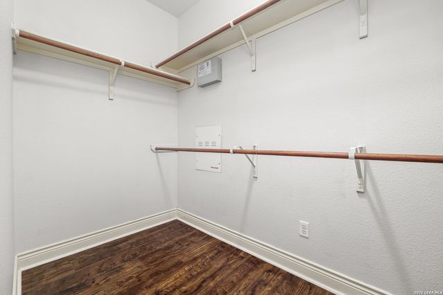 8330 WAYSIDE CRK, San Antonio, TX 78255