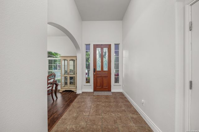 8330 WAYSIDE CRK, San Antonio, TX 78255